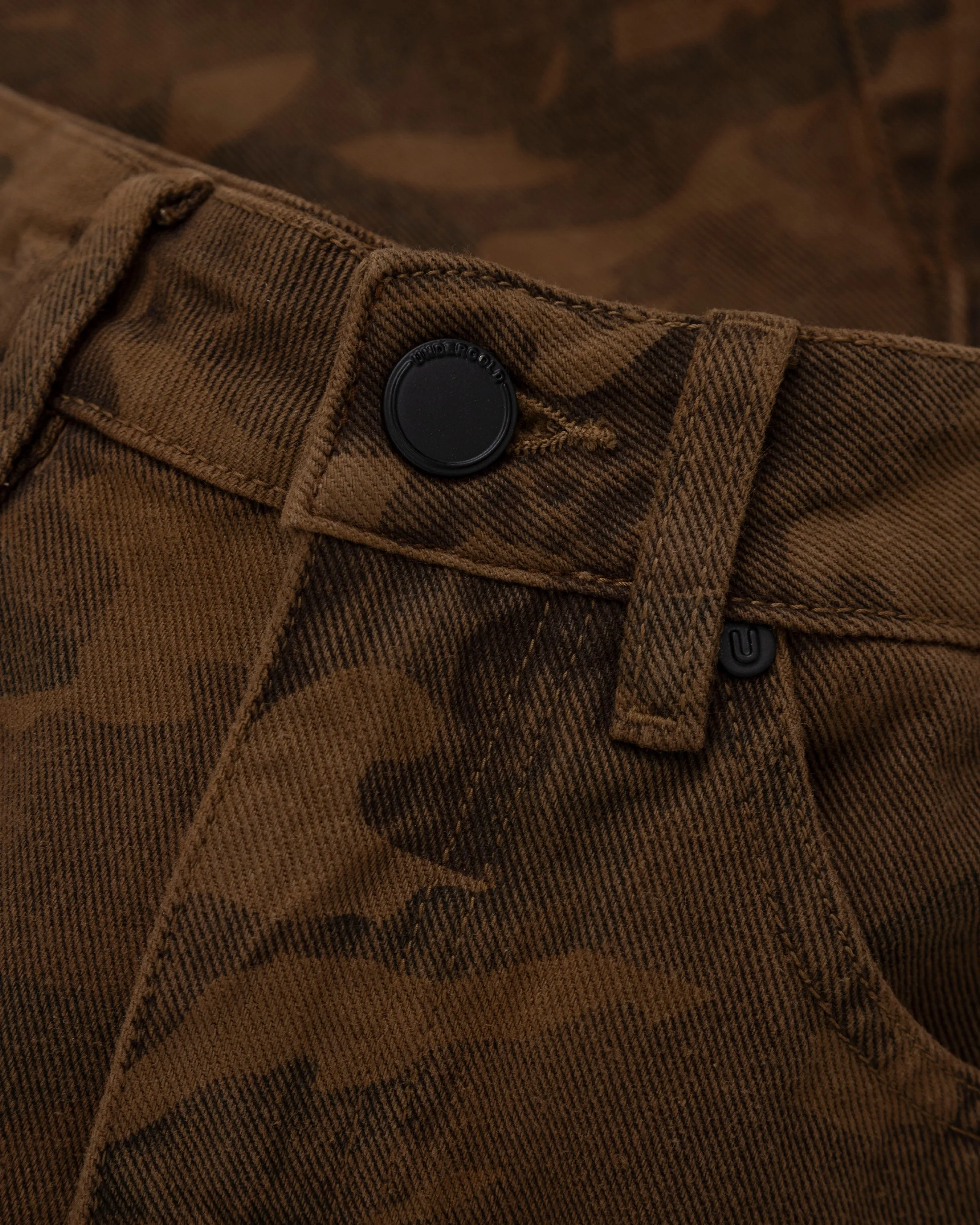 Basics MultiPocket Cargo Jean Brown Camo