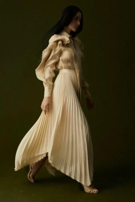 Creamy Yellow- White Pleated Skirt- Loi