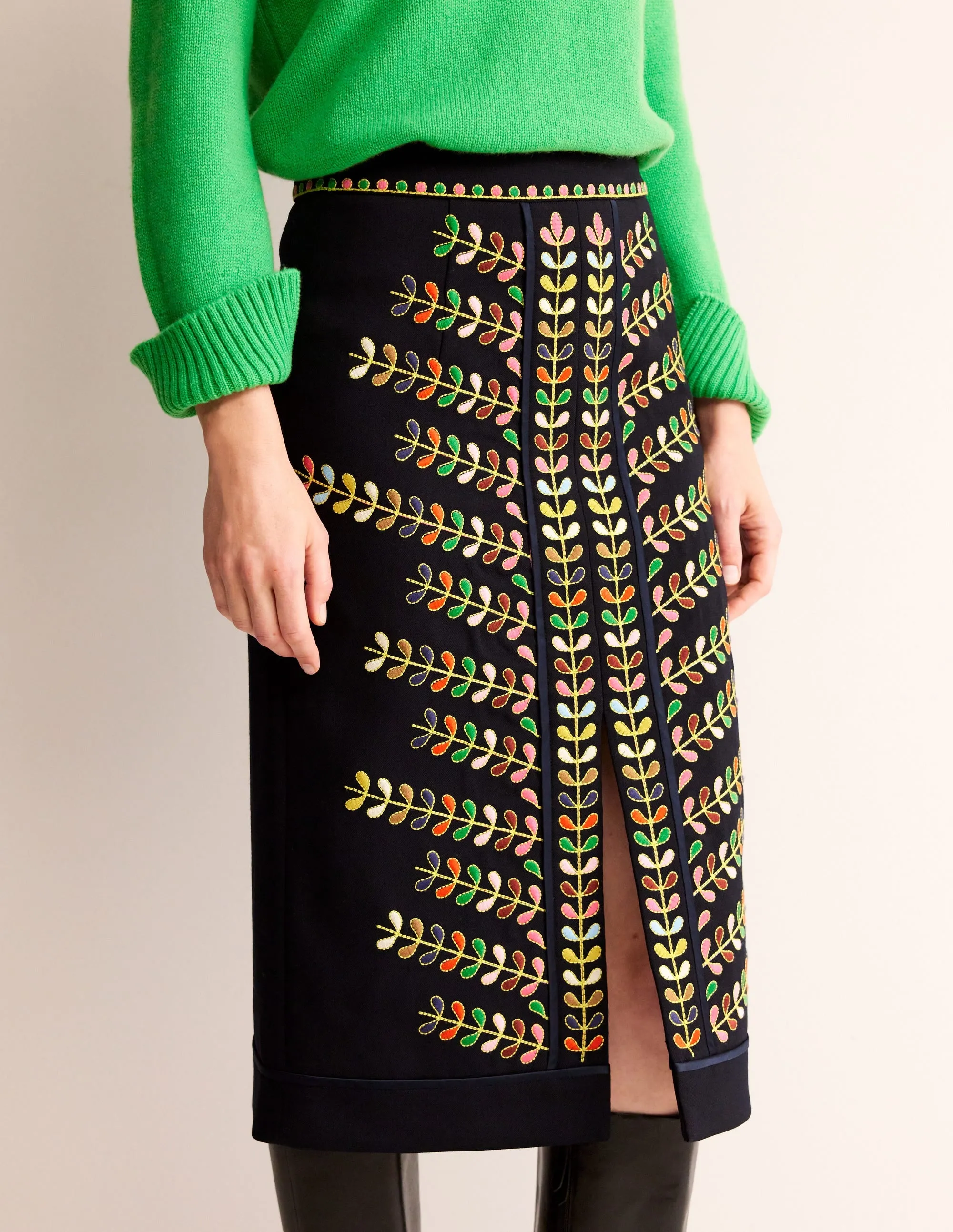 Embroidered Icon Skirt-Navy