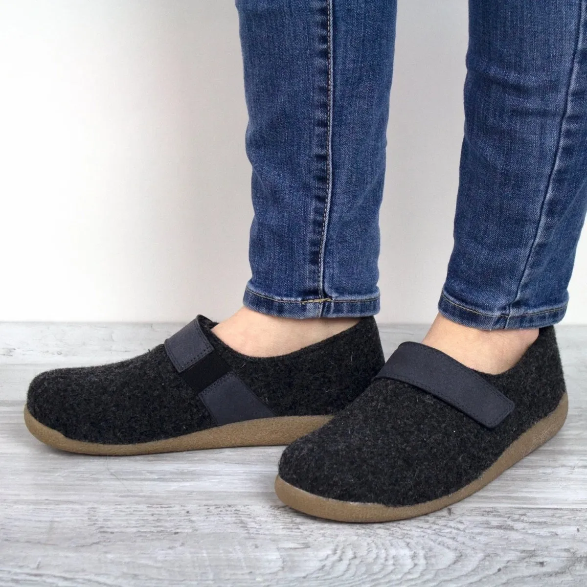 Sanita Varde Slipper Unisex In Charcoal