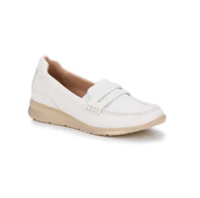 Walking Cradles Wc Dannon Women Loafer In White Tumbled Leather